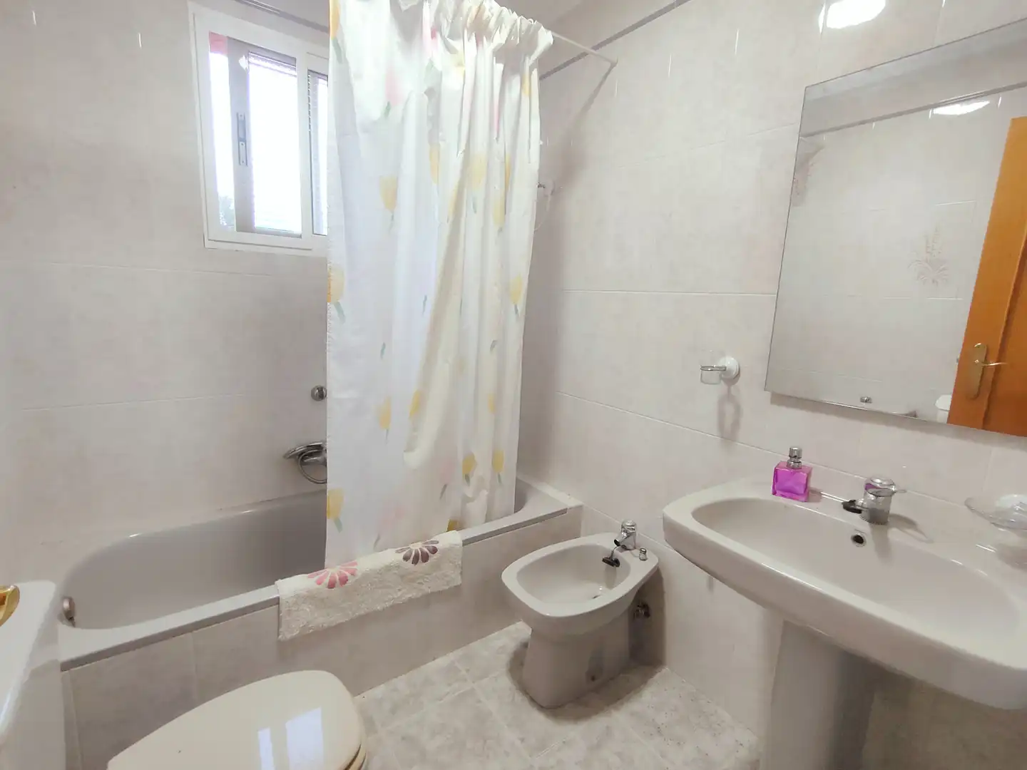 Baño de Casa o chalet en venta en Chiva con Jardín privado, Terraza y Trastero