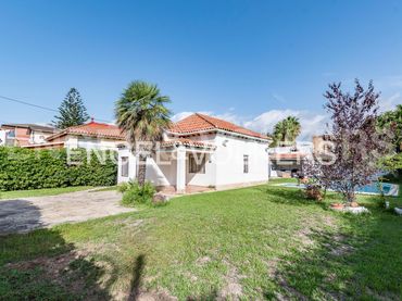 Casa con piscina in vendita a Lluminetes