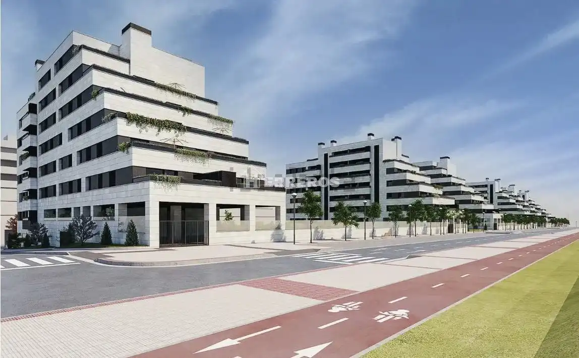 Business premises for sale in PASEO CARLOS FERNANDEZ CASADO, imagen 3