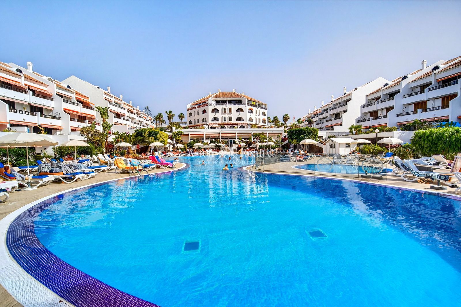 Piscina de Ático en venta en Arona con Aire acondicionado, Terraza y Piscina