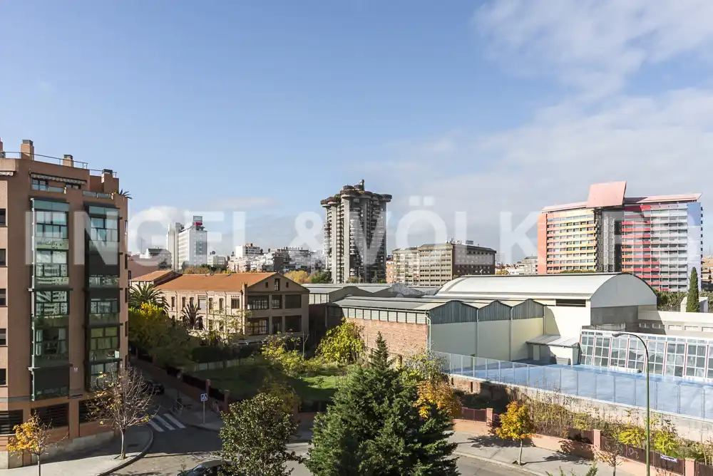 Außenansicht von Wohnung zur Miete in Madrid mit Heizung, Möbliert und Balkon