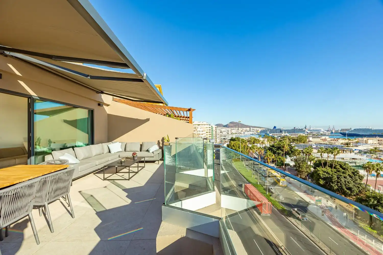 Terrasse von Dachboden zum Verkauf in Las Palmas de Gran Canaria mit Klimaanlage, Terrasse und Möbliert