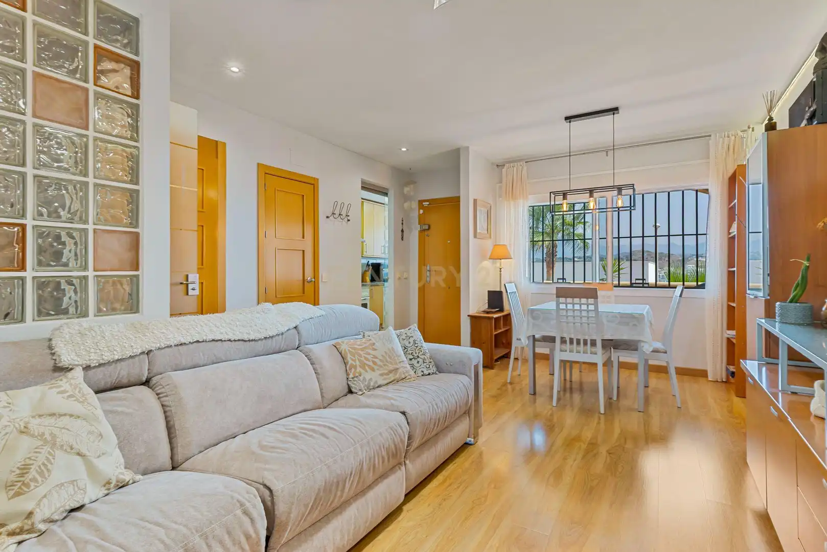 Wohnzimmer von Maisonette zum Verkauf in Mijas mit Klimaanlage, Privatgarten und Abstellraum
