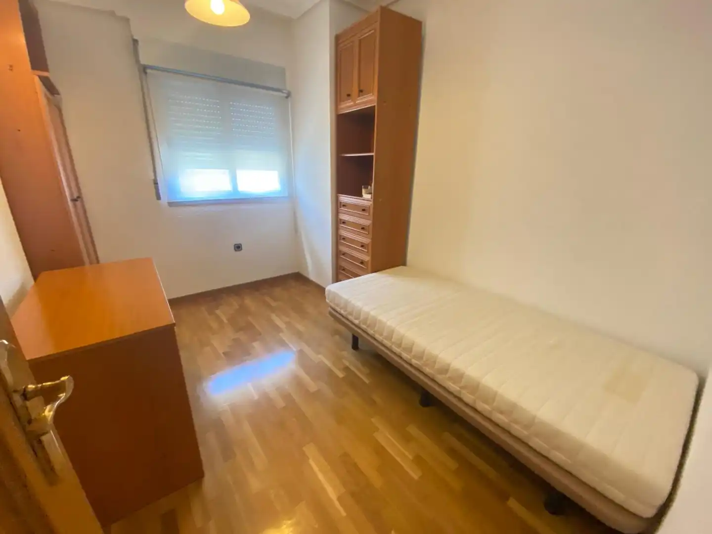Dormitori de Pis de lloguer en Albacete amb Aire condicionat, Calefacció i Parquet