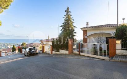 Exterior view of House or chalet for sale in Alella  with Heating, Private garden and Terrace