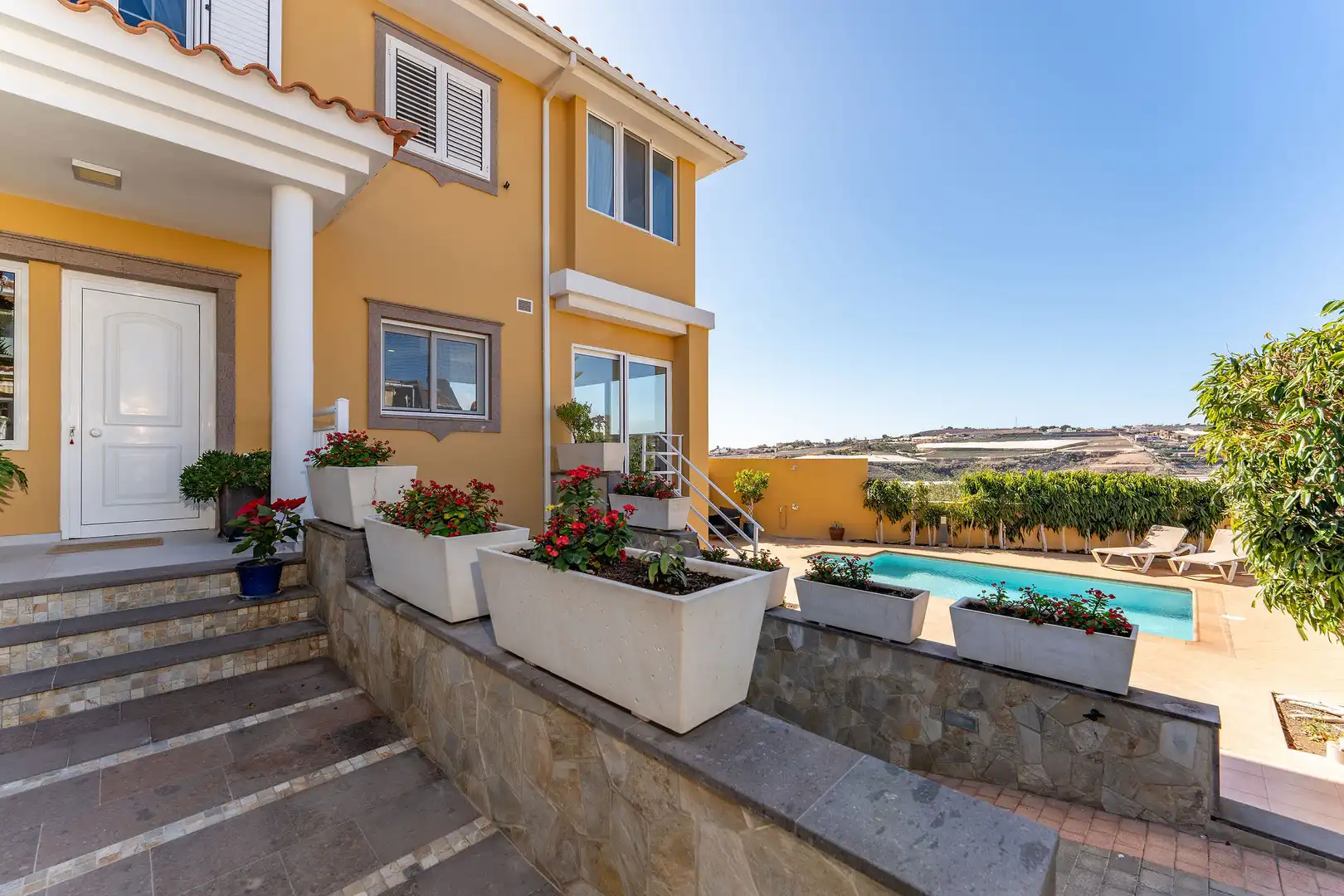 Casa adosada en venta en José Aguiar, Montaña - La Data
