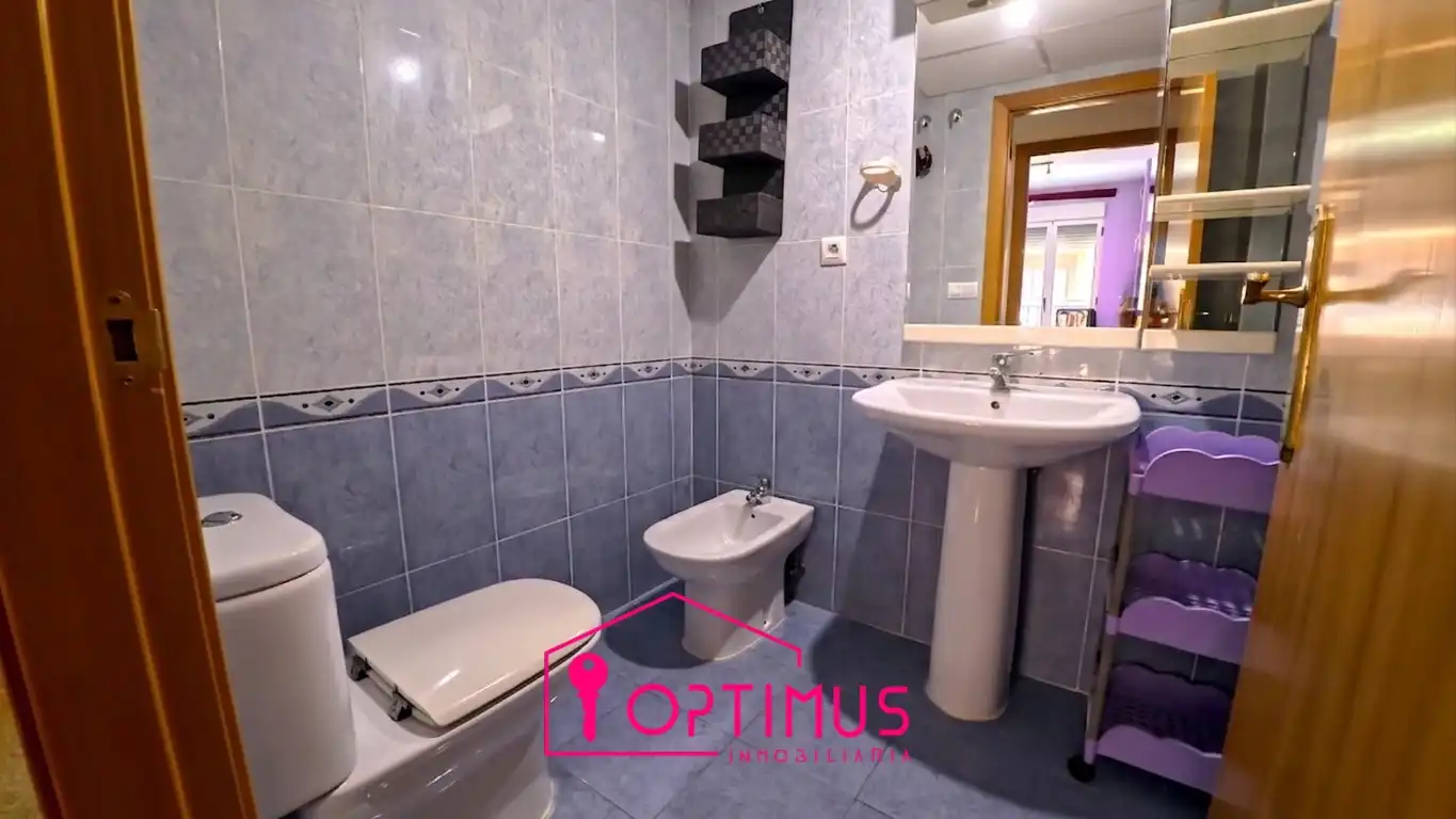 Baño de Piso en venta en Turís con Aire acondicionado, Terraza y Balcón