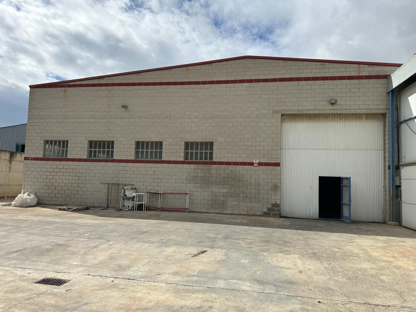 Vista exterior de Nau industrial de lloguer en Tarazona