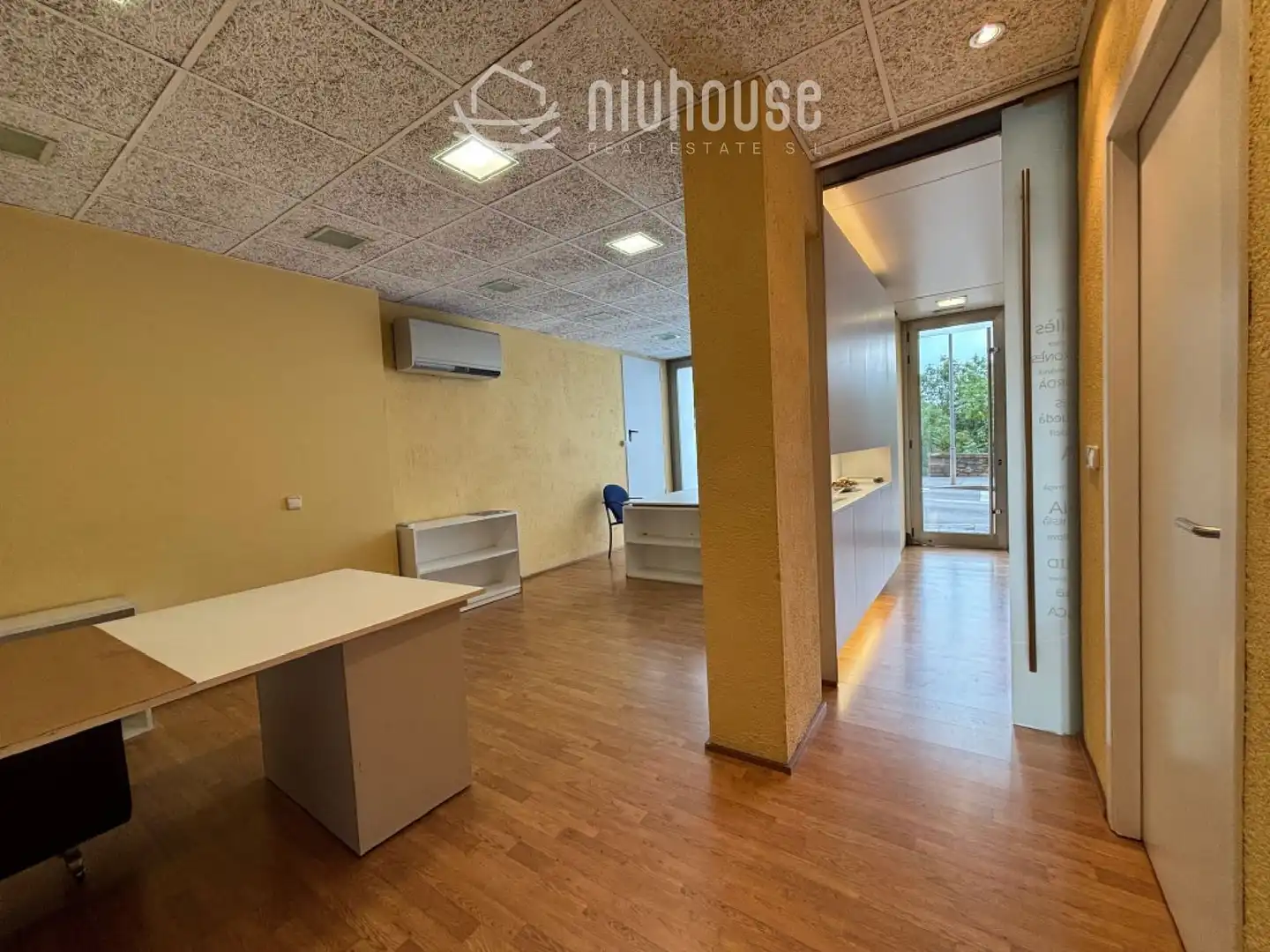 Commercial properties for sale in Puigcerdà  with Air Conditioner