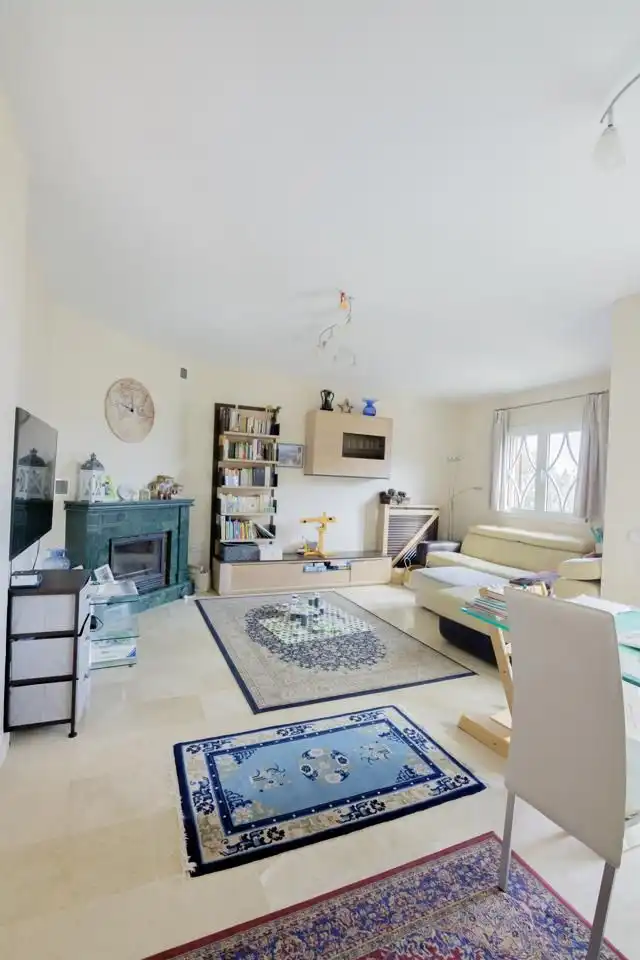 Wohnzimmer von Haus oder Chalet zum Verkauf in Alhaurín de la Torre mit Klimaanlage, Schwimmbad und Möbliert