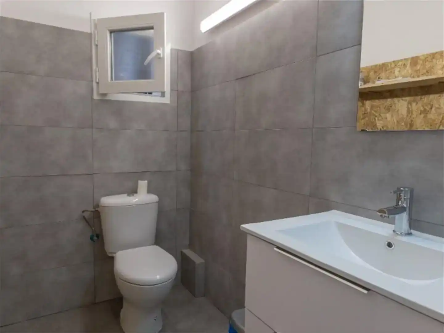 Badezimmer von Büro zum Verkauf in Sant Martí