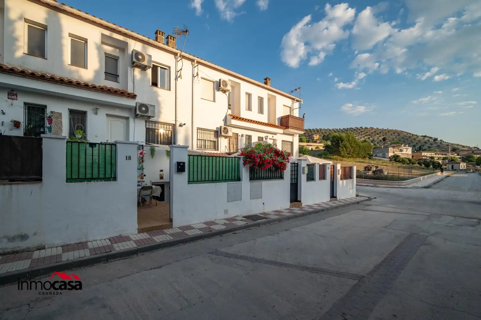 Vista exterior de Casa adosada en venda en Píñar