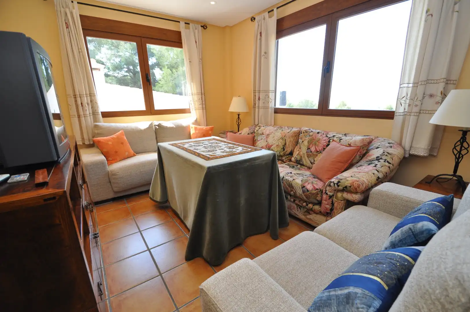 Sala d'estar de Casa o xalet en venda en Castalla amb Internet