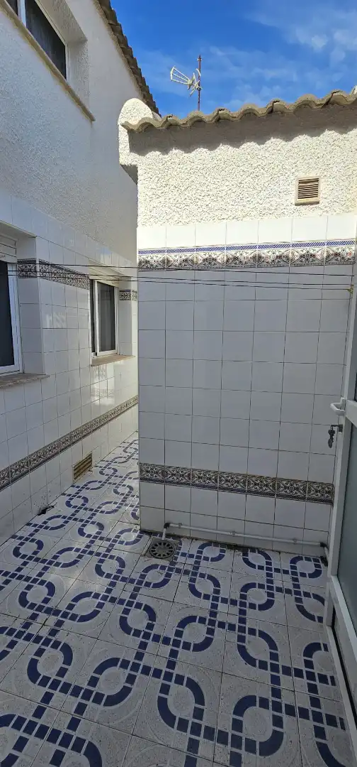 Baño de Casa adosada en venta en Pilar de la Horadada con Aire acondicionado, Calefacción y Jardín privado