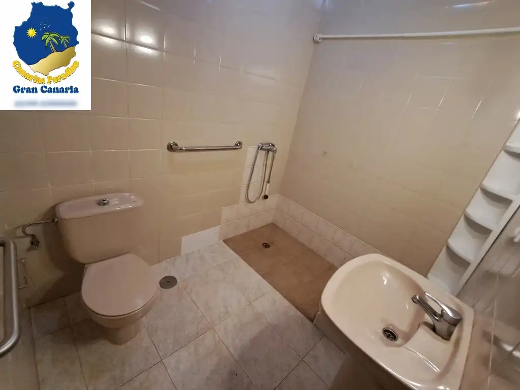 Badezimmer von Wohnung zum Verkauf in Mogán mit Privatgarten und Terrasse