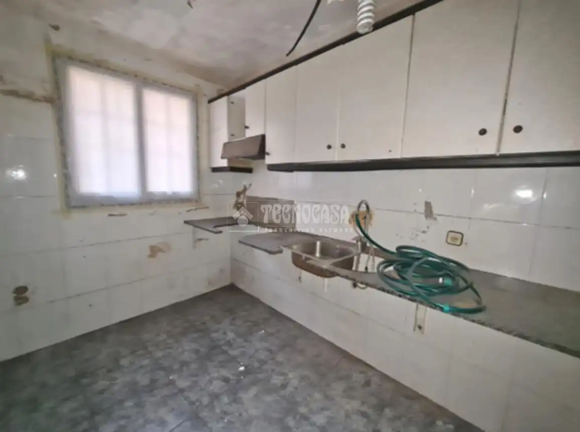 Kitchen of Houses for sale in Barcelona  with Terrace and Storage room