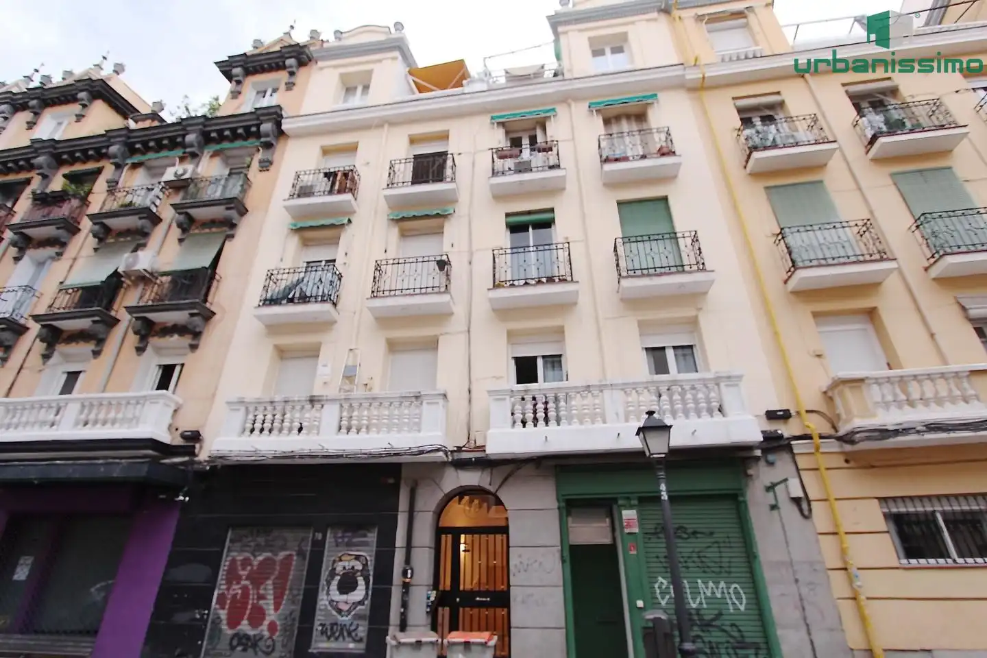 Exterior view of Apartments for sale in Madrid  with Air Conditioner
