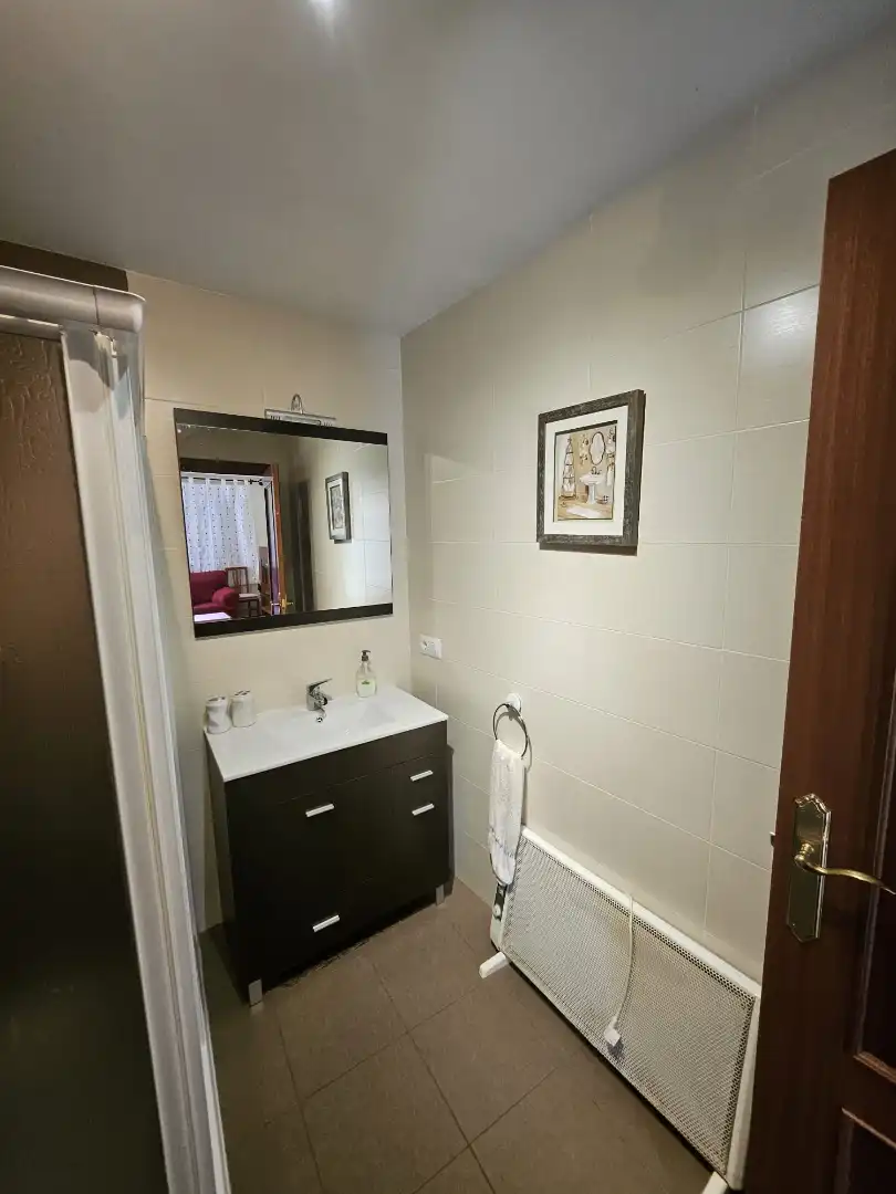 Bathroom of Houses for sale in Guijuelo  with Heating, Furnished and Oven