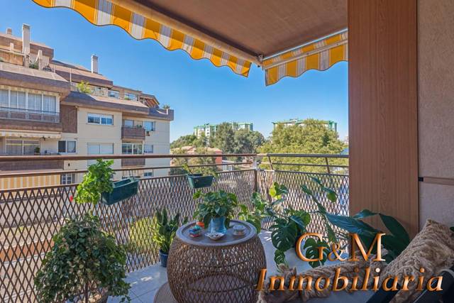 Piso en Venta en Calle de Sófocles en El Cónsul - Ciudad Universitaria - El Romeral