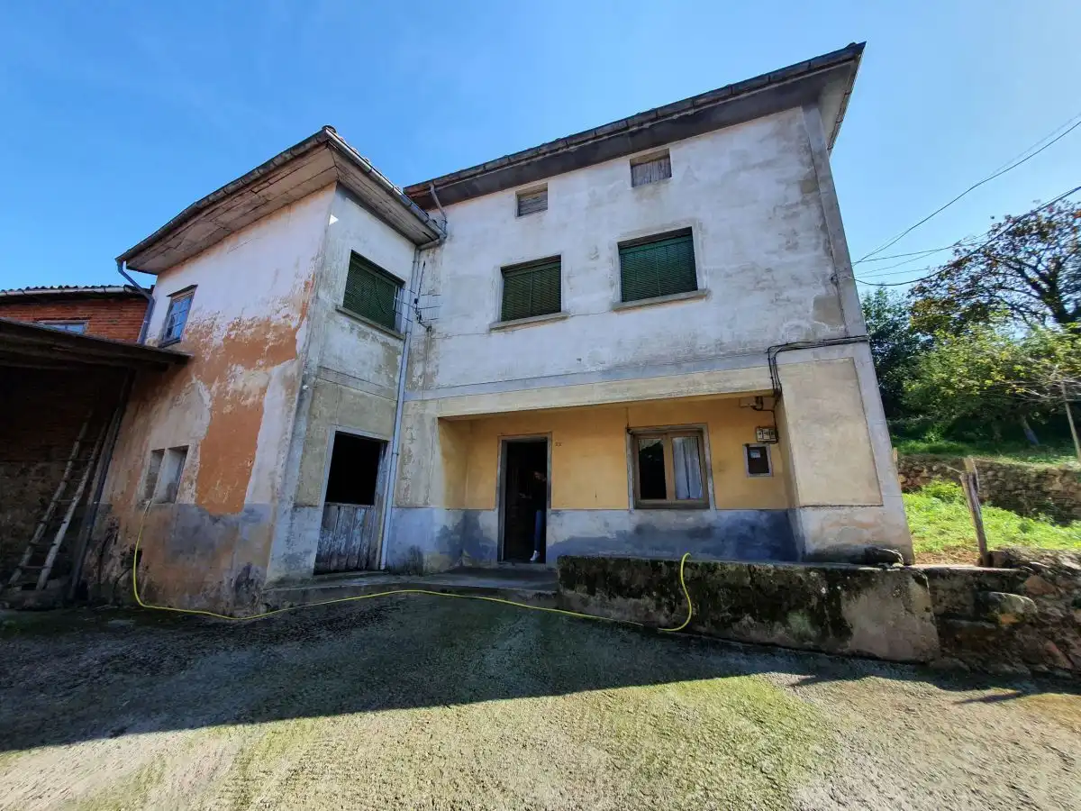Casa con jardín en venta en Grado, imagen 3