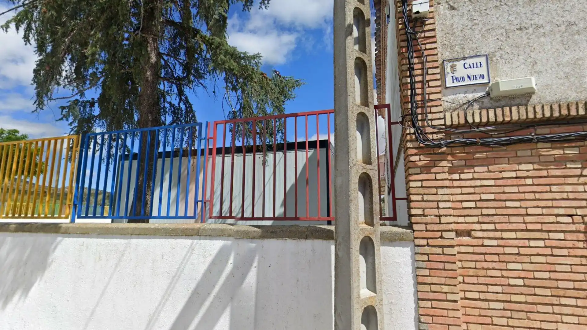 Casa aparellada en venda a Olivas, imagen 3