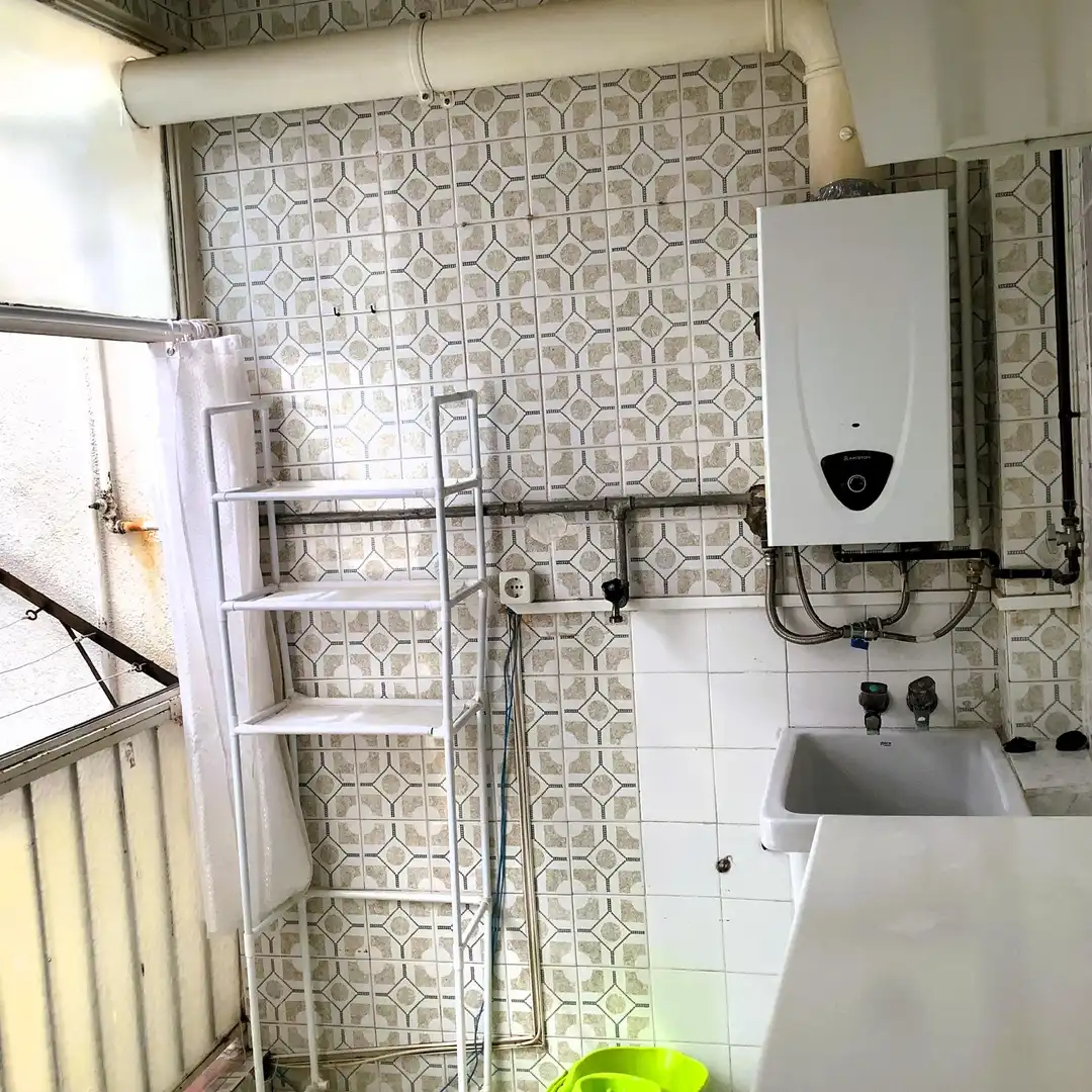 Bany de Apartament en venda en Mataró amb Aire condicionat, Terrassa i Traster