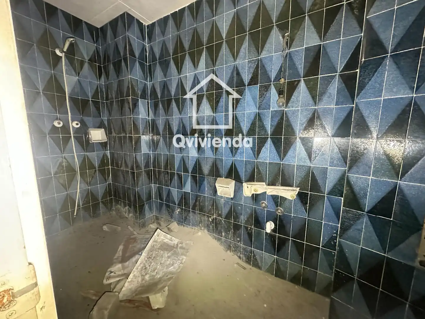 Bathroom of Commercial properties for sale in Montcada i Reixac