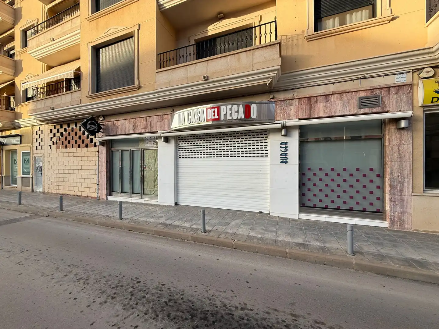 Commercial properties for sale in Socuéllamos  with Air Conditioner, Heating and Furnished
