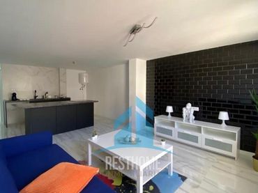 Piso con balcón en venta en Centro Ciudad