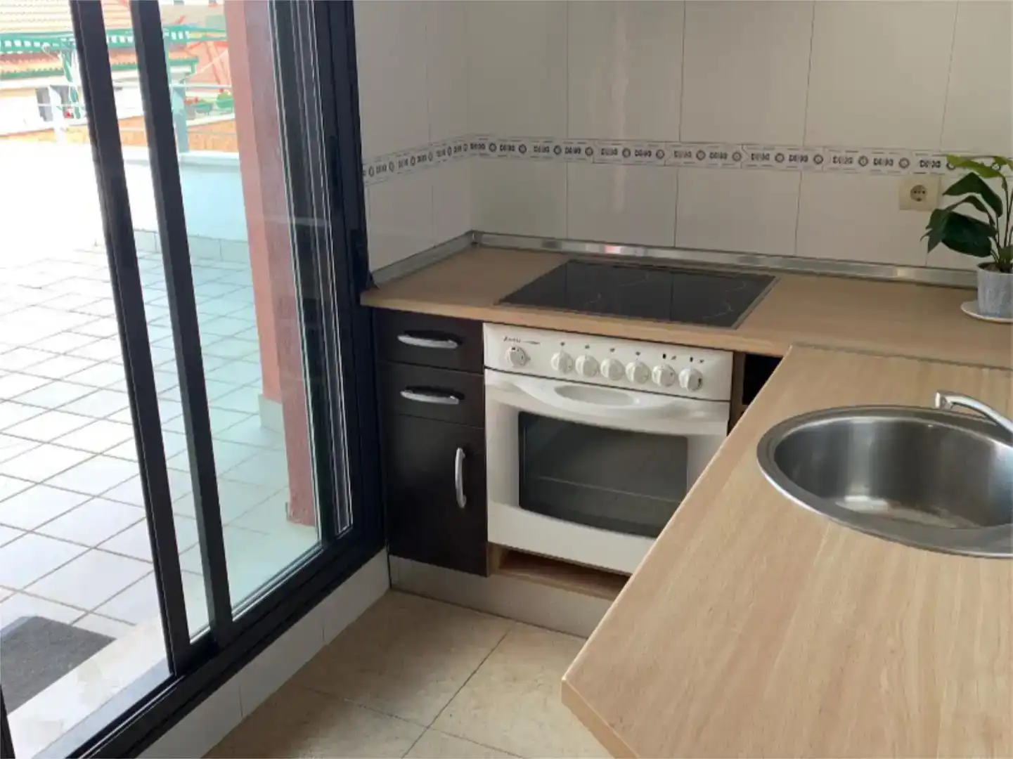 Cuina de Àtic en venda en Zaratán amb Parquet, Traster i Piscina