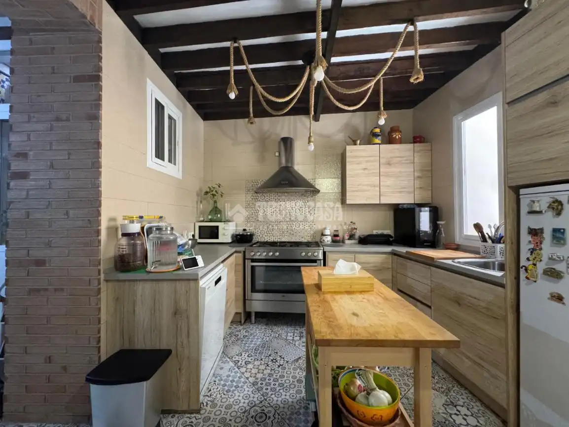 Casa aparellada en venda a Calle Jinetes, imagen 2