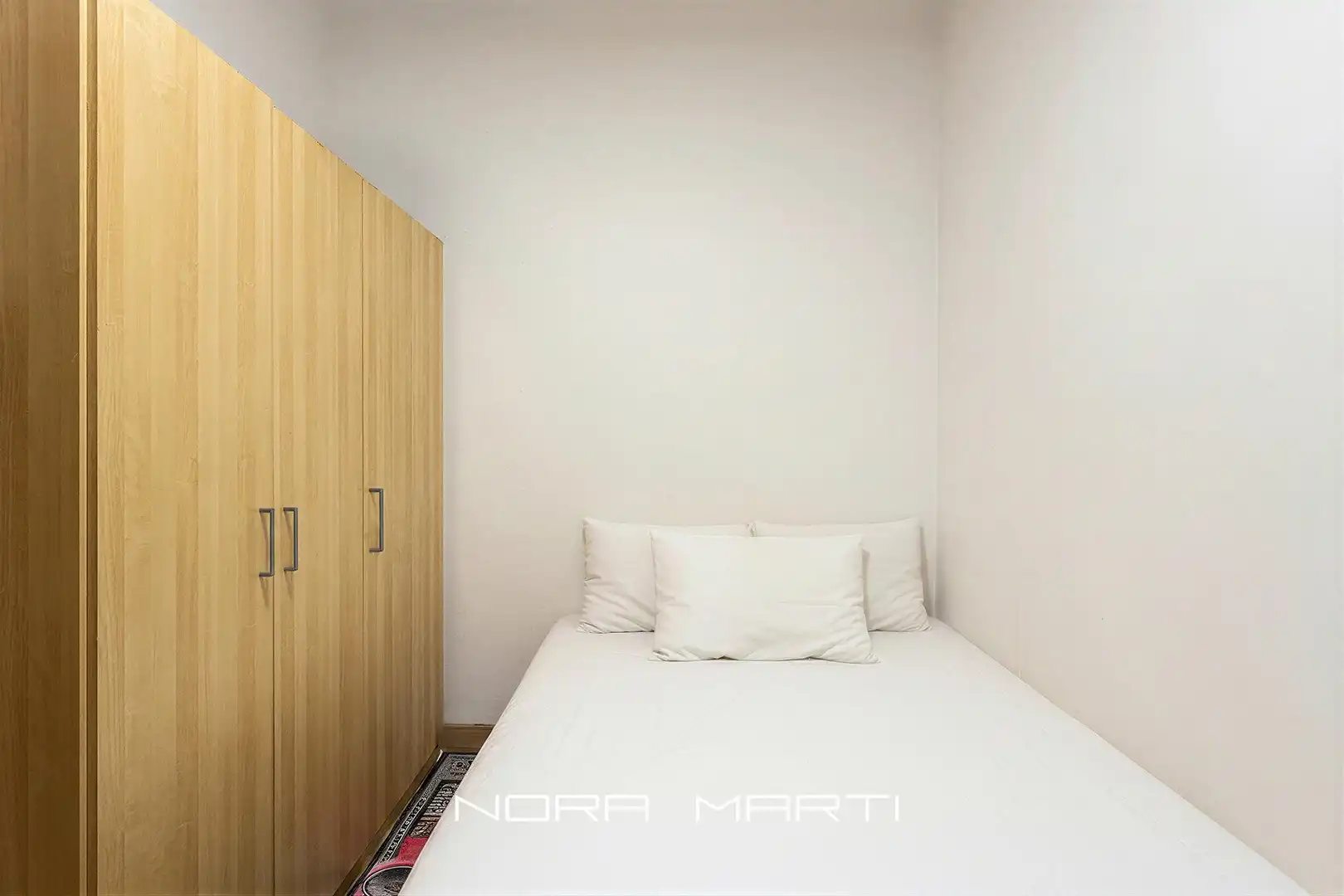 Schlafzimmer von Wohnung zum Verkauf in Barcelona mit Heizung und Balkon