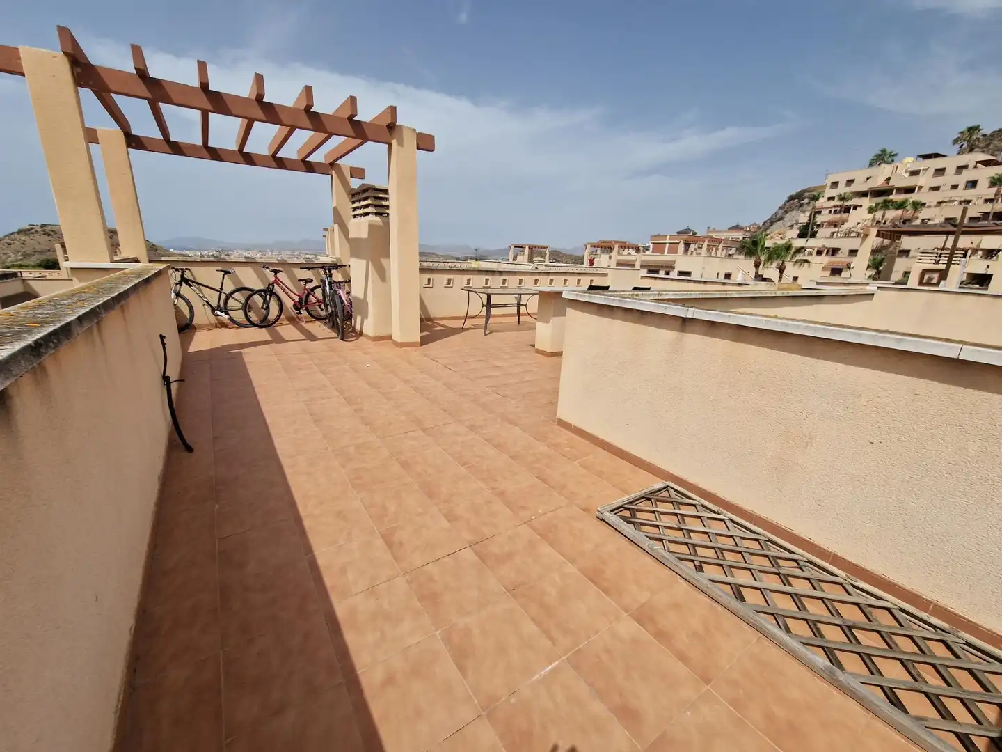 Terrasse von Wohnungen zum Verkauf in Águilas mit Terrasse, Balkon und Gemeinschaftspool