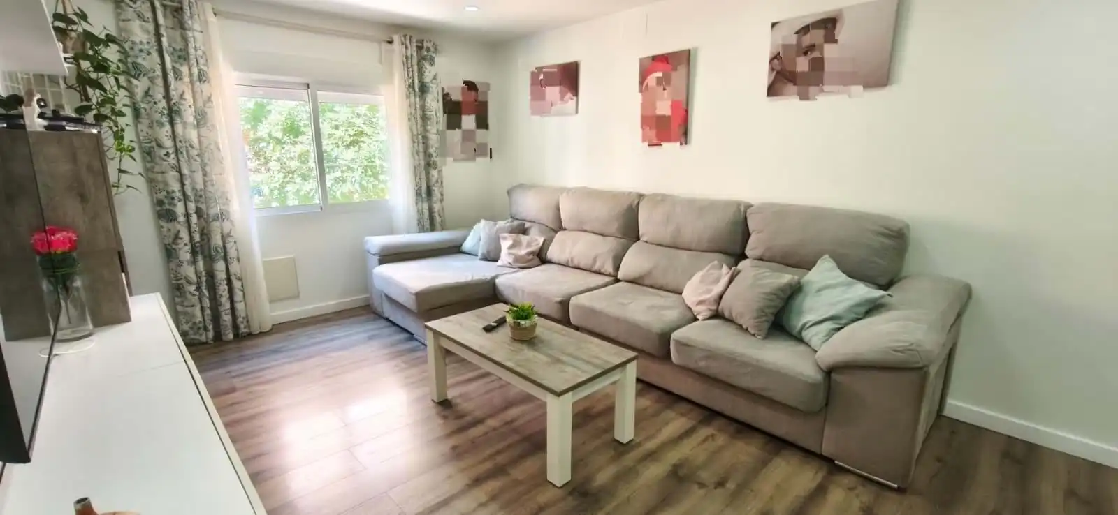 Sala de estar de Piso en venta en Castilleja de la Cuesta con Trastero