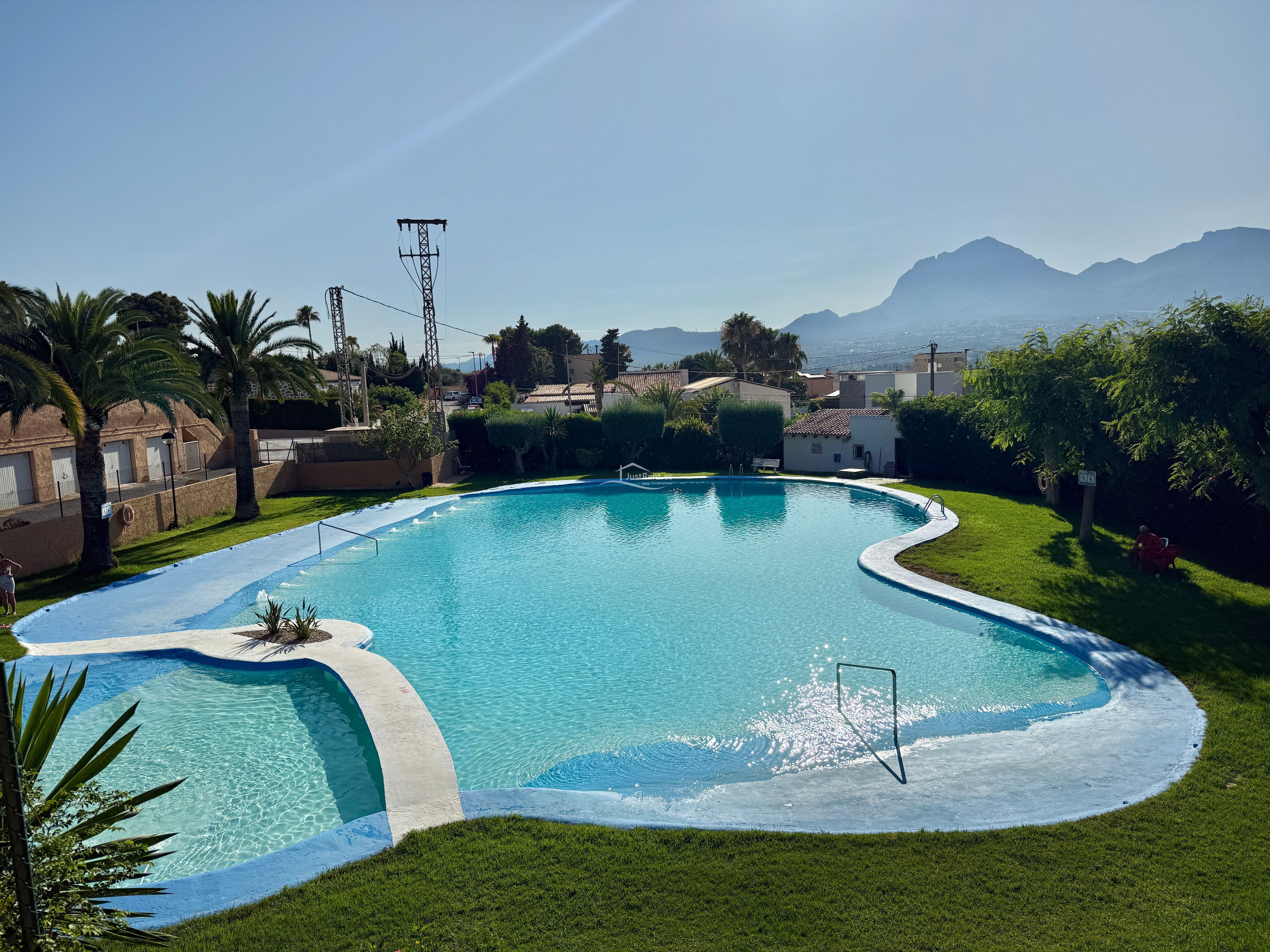 Piscina de Àtic de lloguer en L'Alfàs del Pi amb Aire condicionat, Terrassa i Balcó