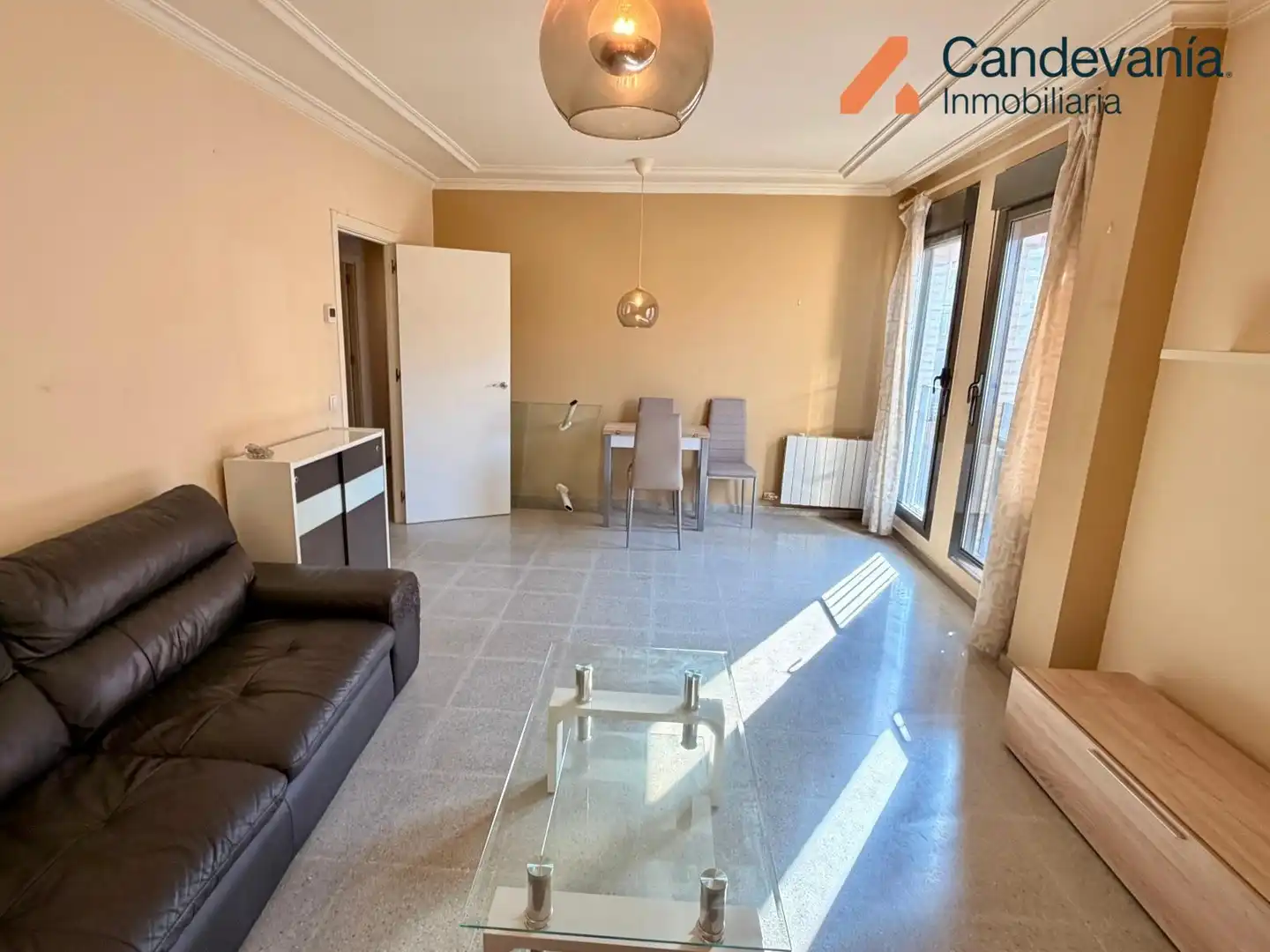 Sala de estar de Piso en venta en Zuera con Calefacción, Terraza y Horno