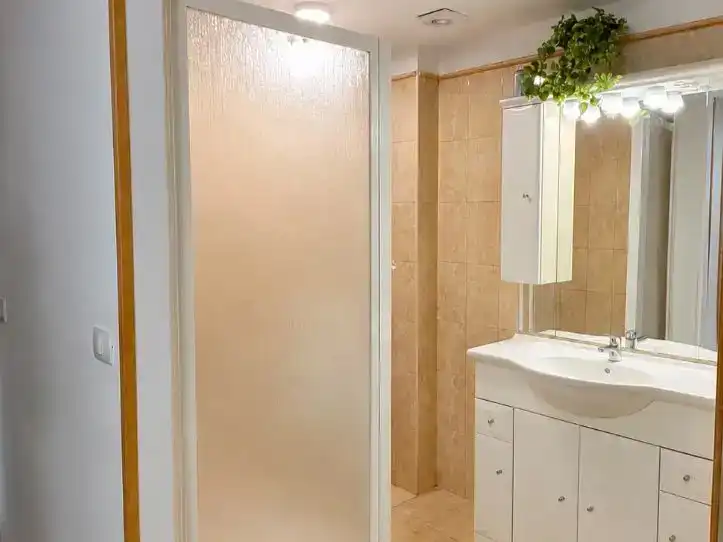 Baño de Piso en venta en Los Llanos de Aridane con Aire acondicionado, Trastero y Amueblado