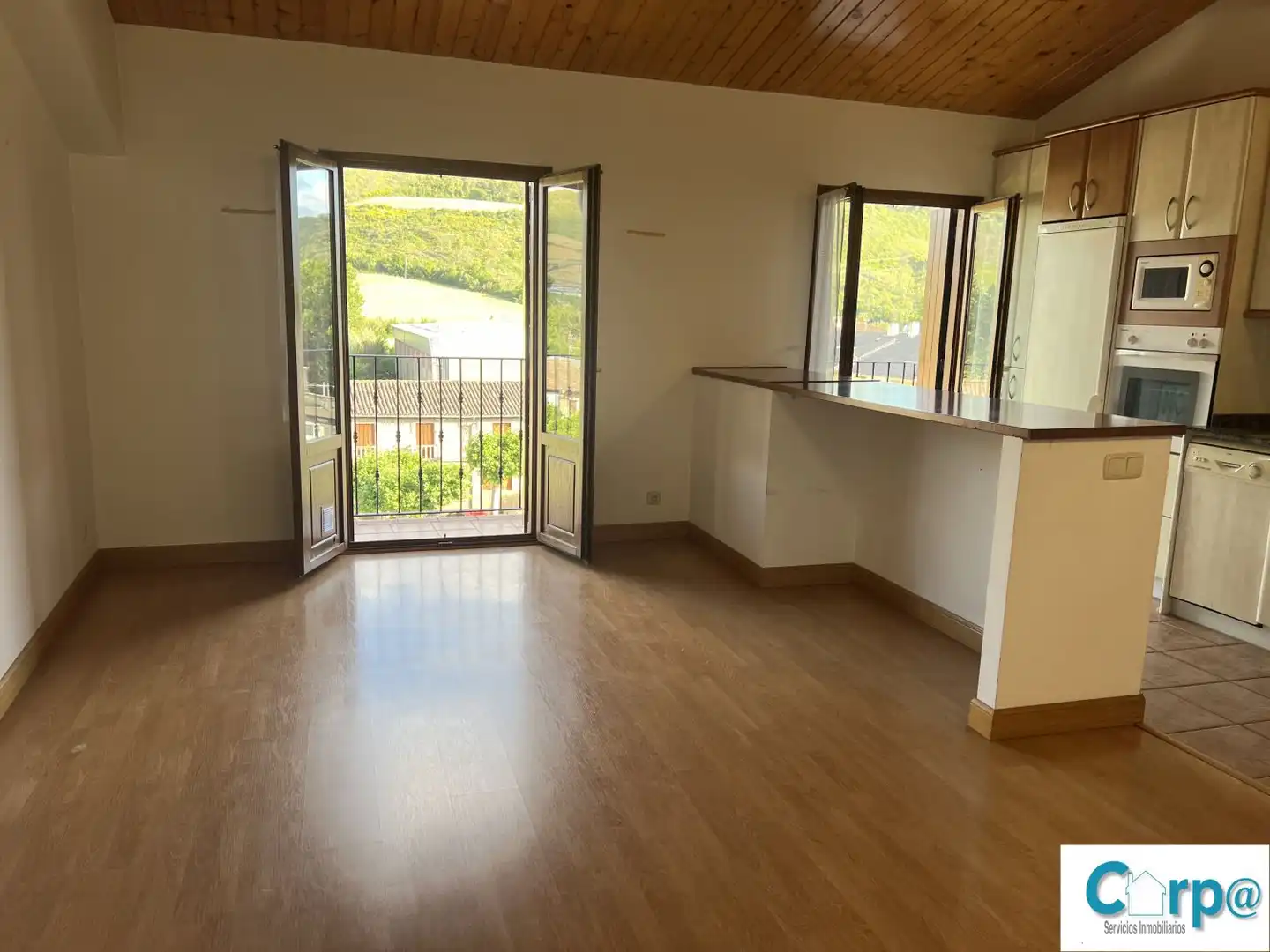 Balcony of Flat for rent in Puente la Reina / Gares  with Heating, Parquet flooring and Balcony