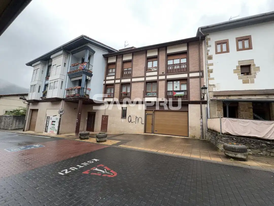 Exterior view of Flat for sale in Aramaio  with Balcony