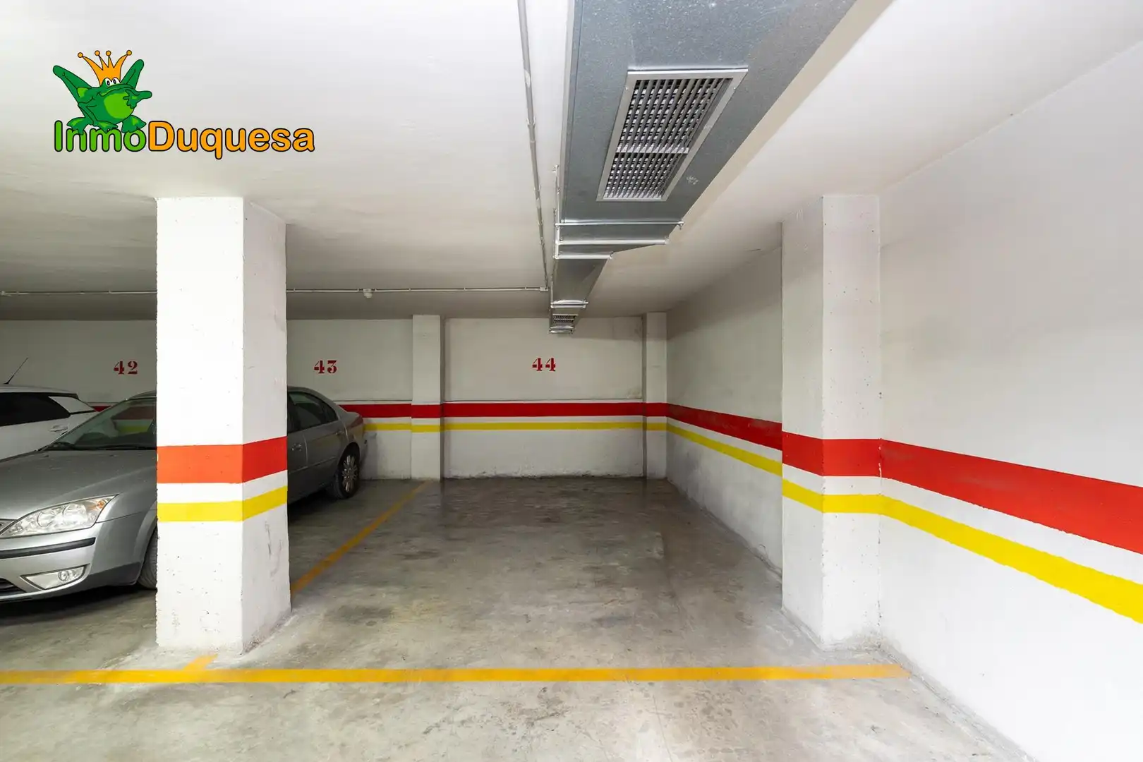 Aparcament de Dúplex en venda en Santa Fe amb Calefacció, Terrassa i Traster