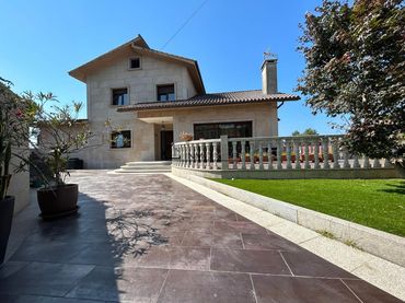 Casa amb jardí en venda a Bamio
