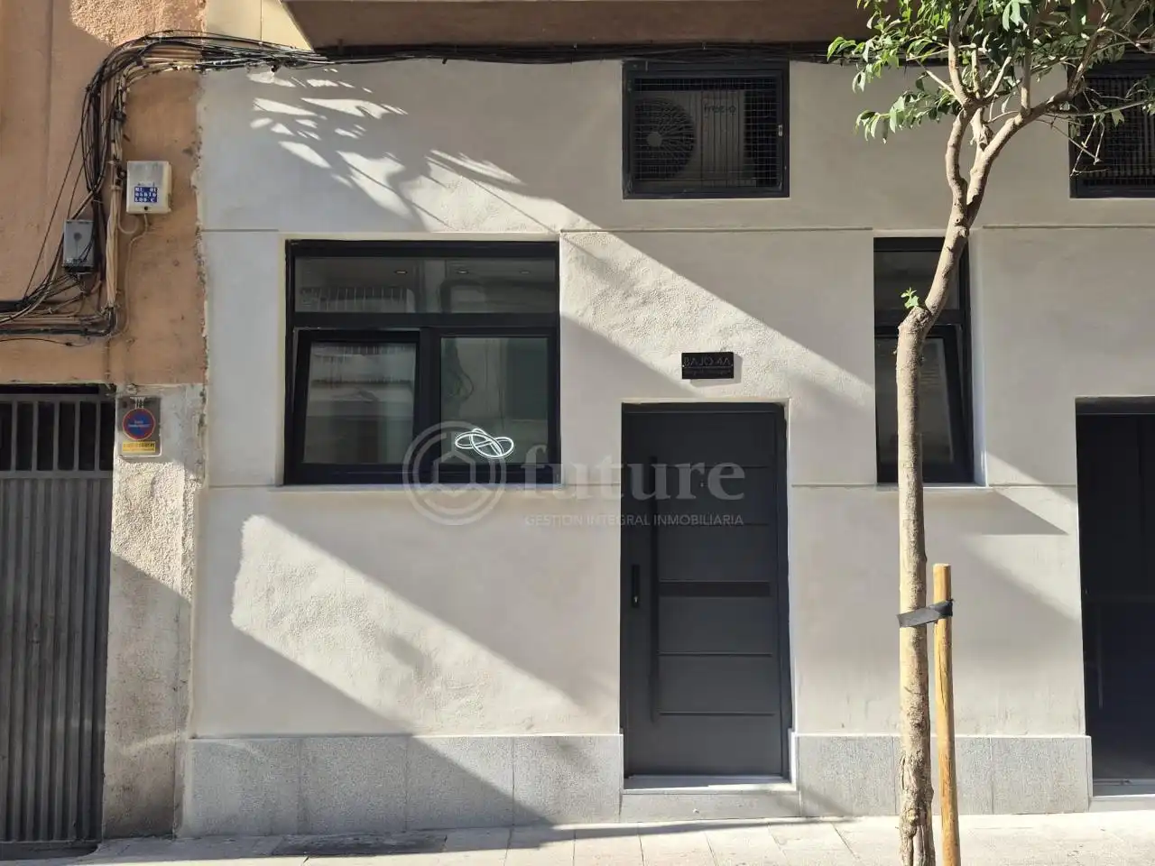 Exterior view of Study for sale in Salamanca  with Air Conditioner, Heating and Furnished