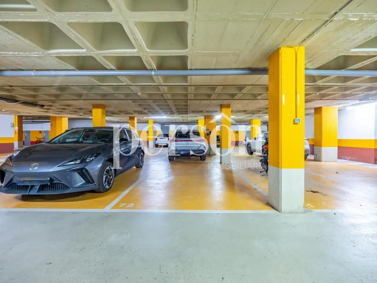 Parking of Flat for rent in Valencia  with Air Conditioner, Balcony and Community pool
