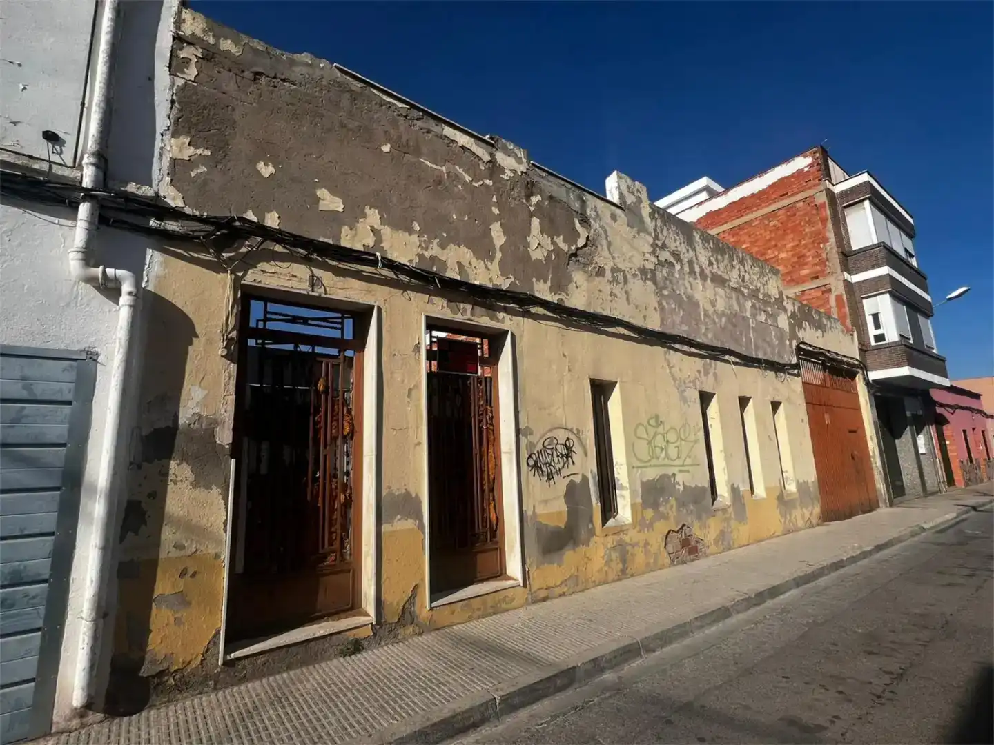 Außenansicht von Country house zum Verkauf in Madrigal 