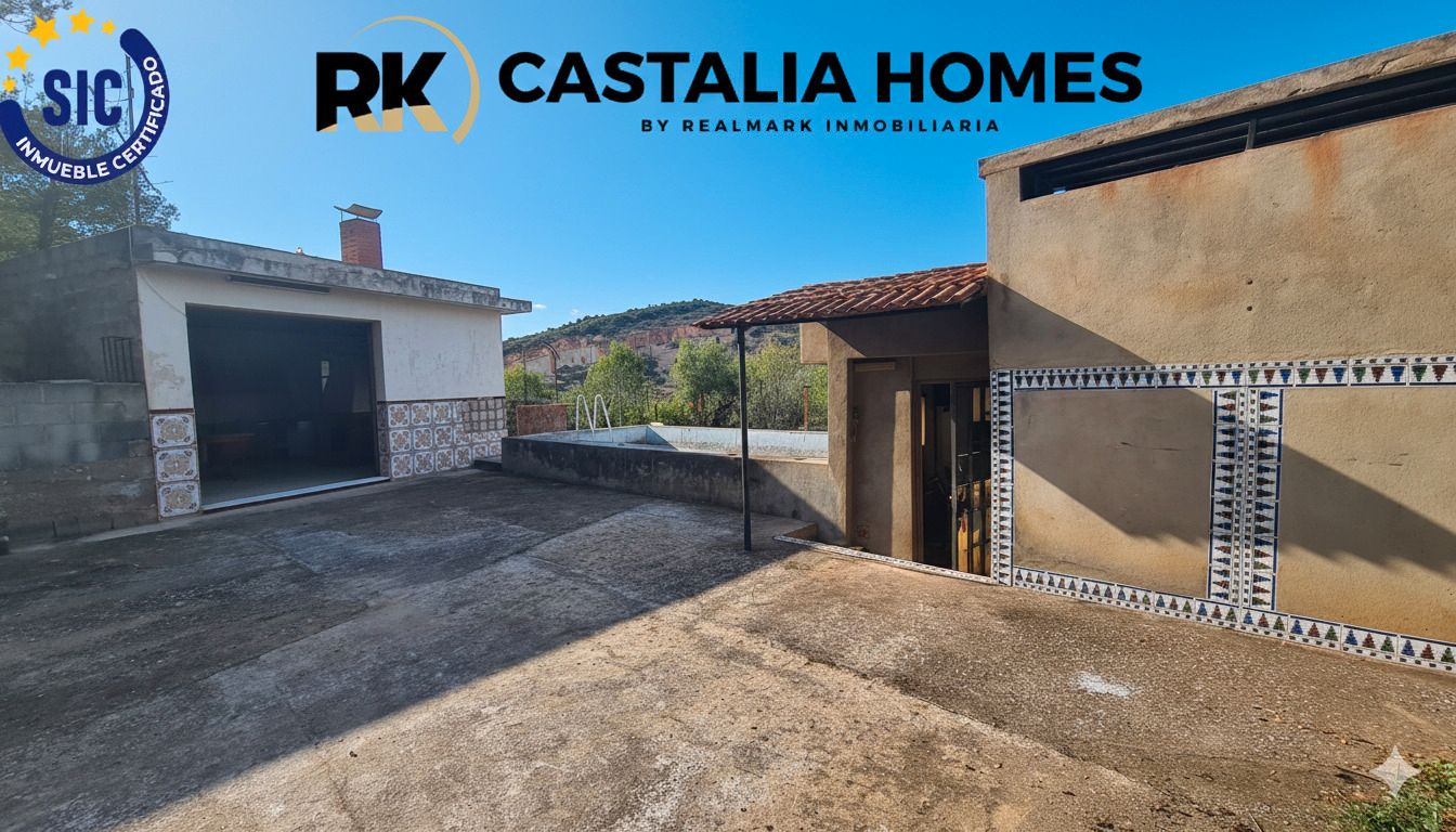 Vista exterior de Casa o xalet en venda en Borriol amb Jardí privat i Piscina