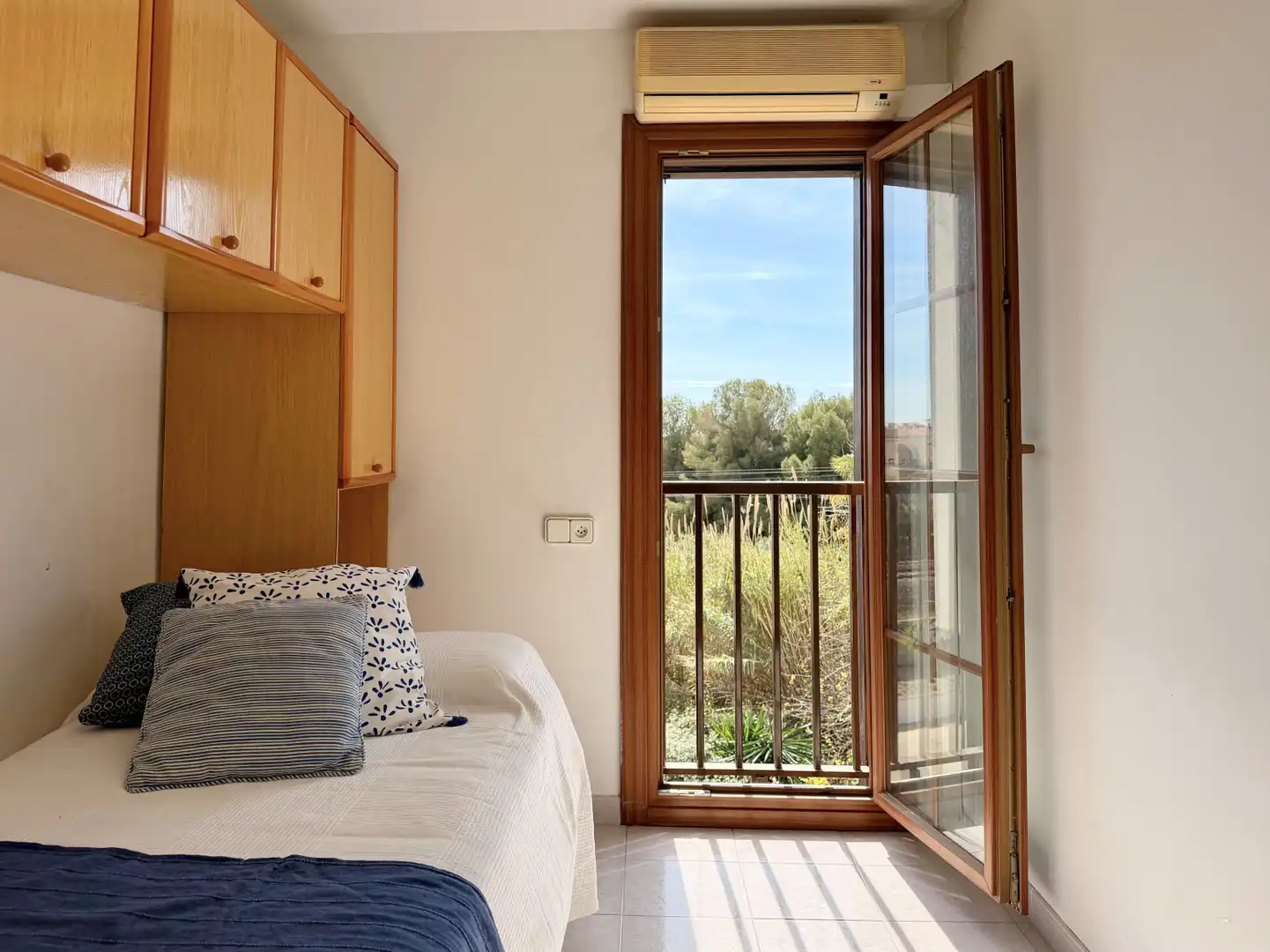 Bedroom of Detached homes for sale in El Vendrell  with Air Conditioner, Heating and Terrace