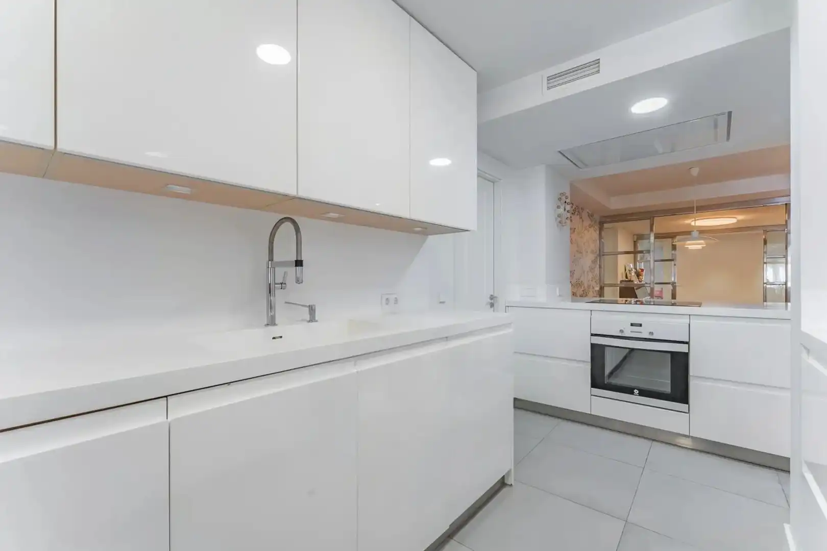 Kitchen of Flat for rent in Madrid  with Air Conditioner
