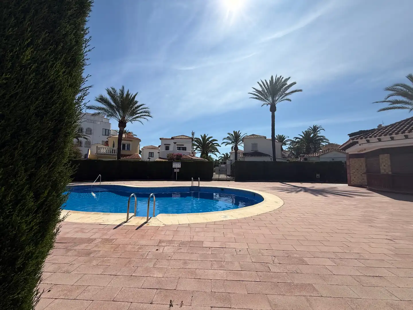 Piscina de Planta baja en venta en Dénia con Amueblado y Piscina comunitaria