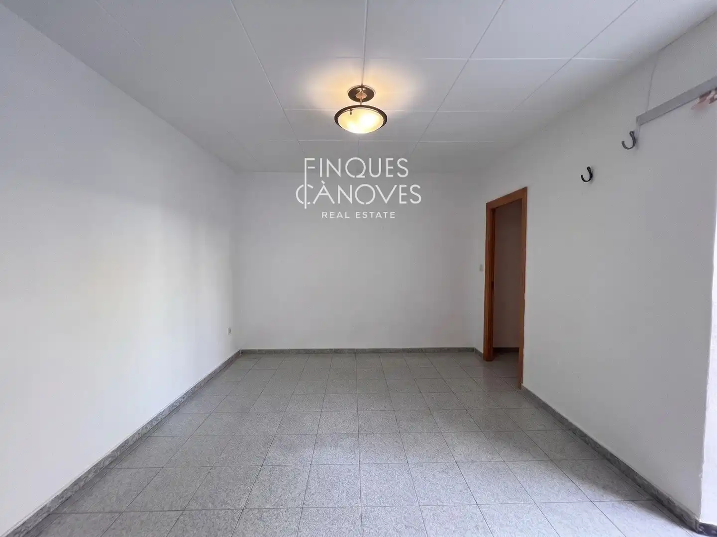 Sala d'estar de Pis en venda en Banyoles amb Calefacció, Terrassa i Moblat