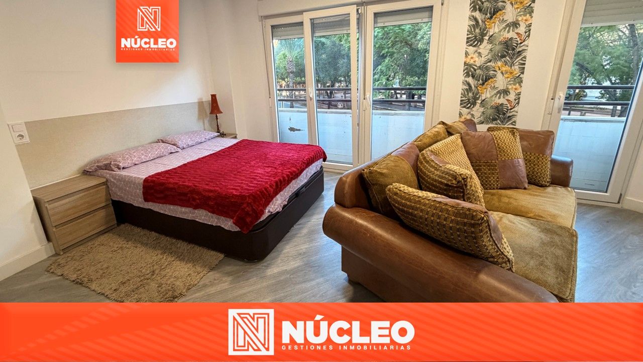 Dormitori de Loft de lloguer en Elche / Elx amb Moblat, Rentadora i Microones